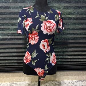 Mikey & Joey Women’s Blue‎ w Flora Rose Print SS Sheer Bodysuit Size Medium NWT